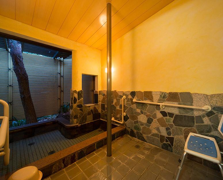 Wheelchair accessible private baths