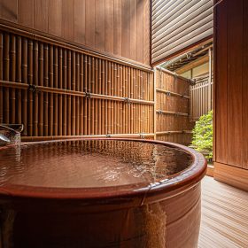 離れ松風庵「朝陽」客室露天風呂
