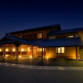 外観（夜）